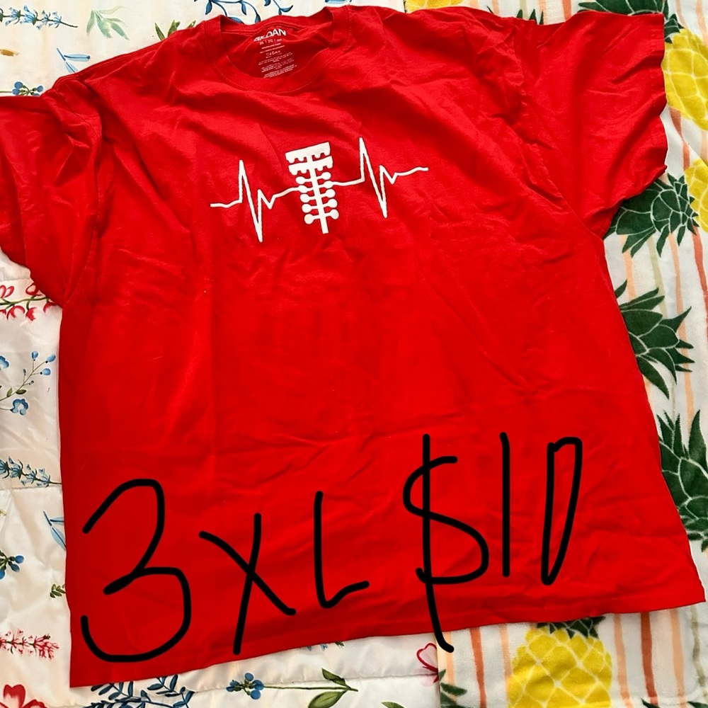 Red 3xl Gildan drag tree heart beat tshirt